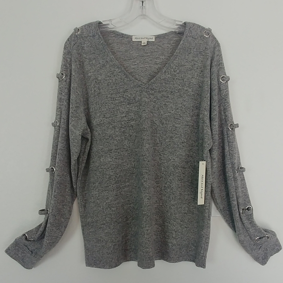 Above and Beyond Tops - NWT Above and Beyond Gray Lightweight Long Sleeve Hoops Shirt Top Size XL